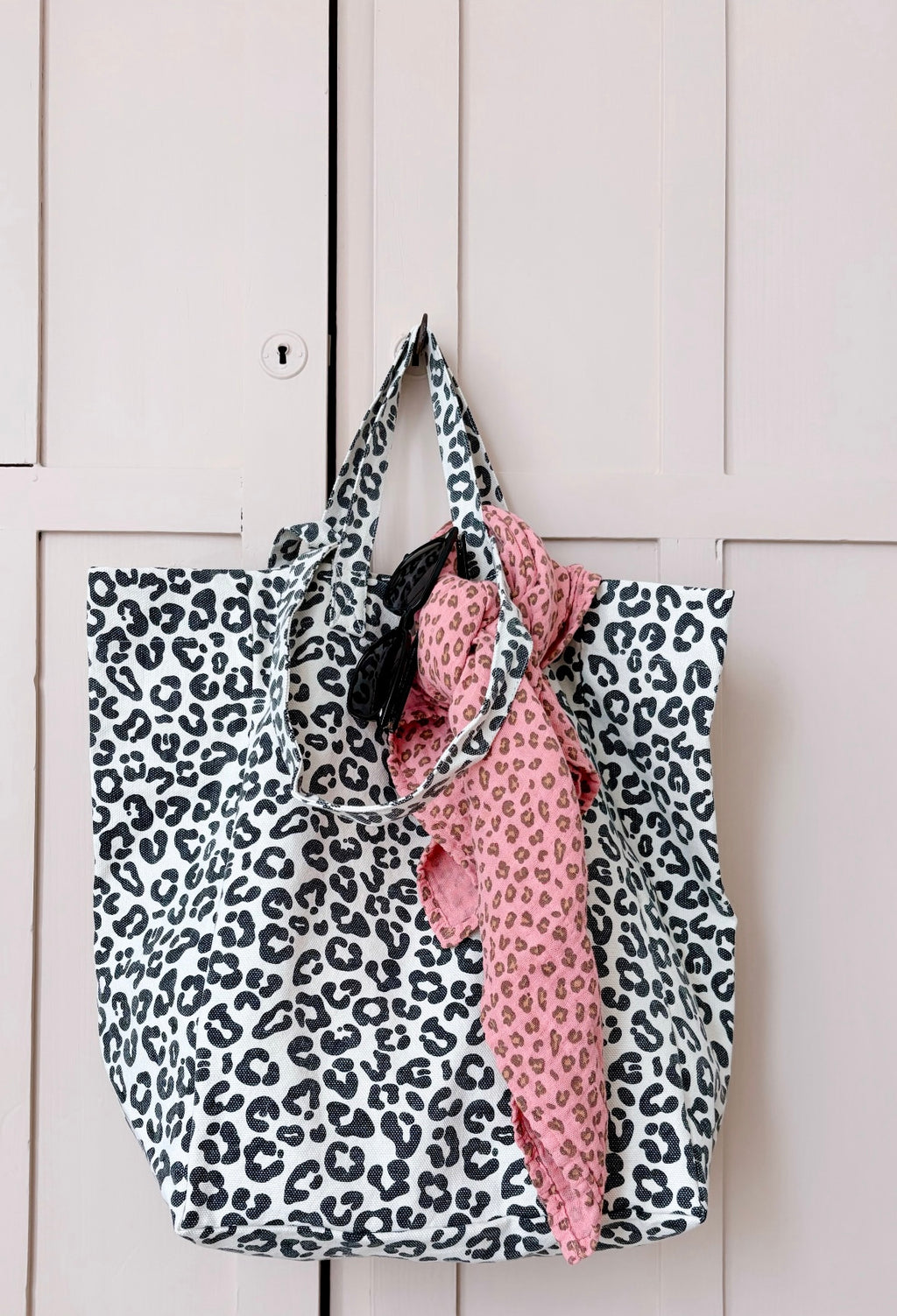 Shopper Leo